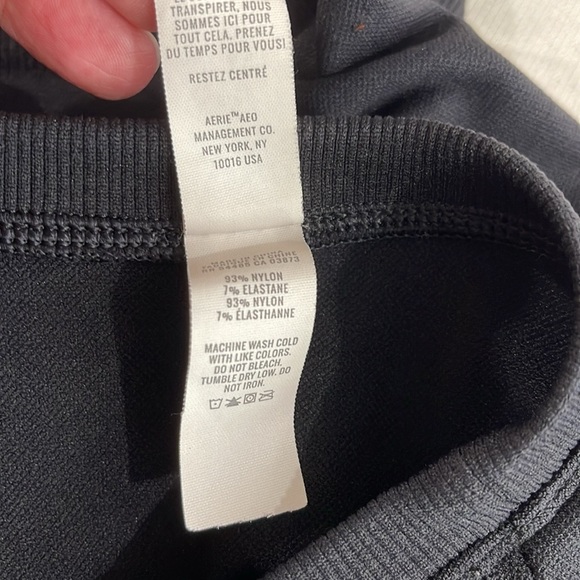 Offline By Aerie Sidewalk Seamless Cropped T-Shirt True Black Moisture Wicking S - Picture 7 of 9